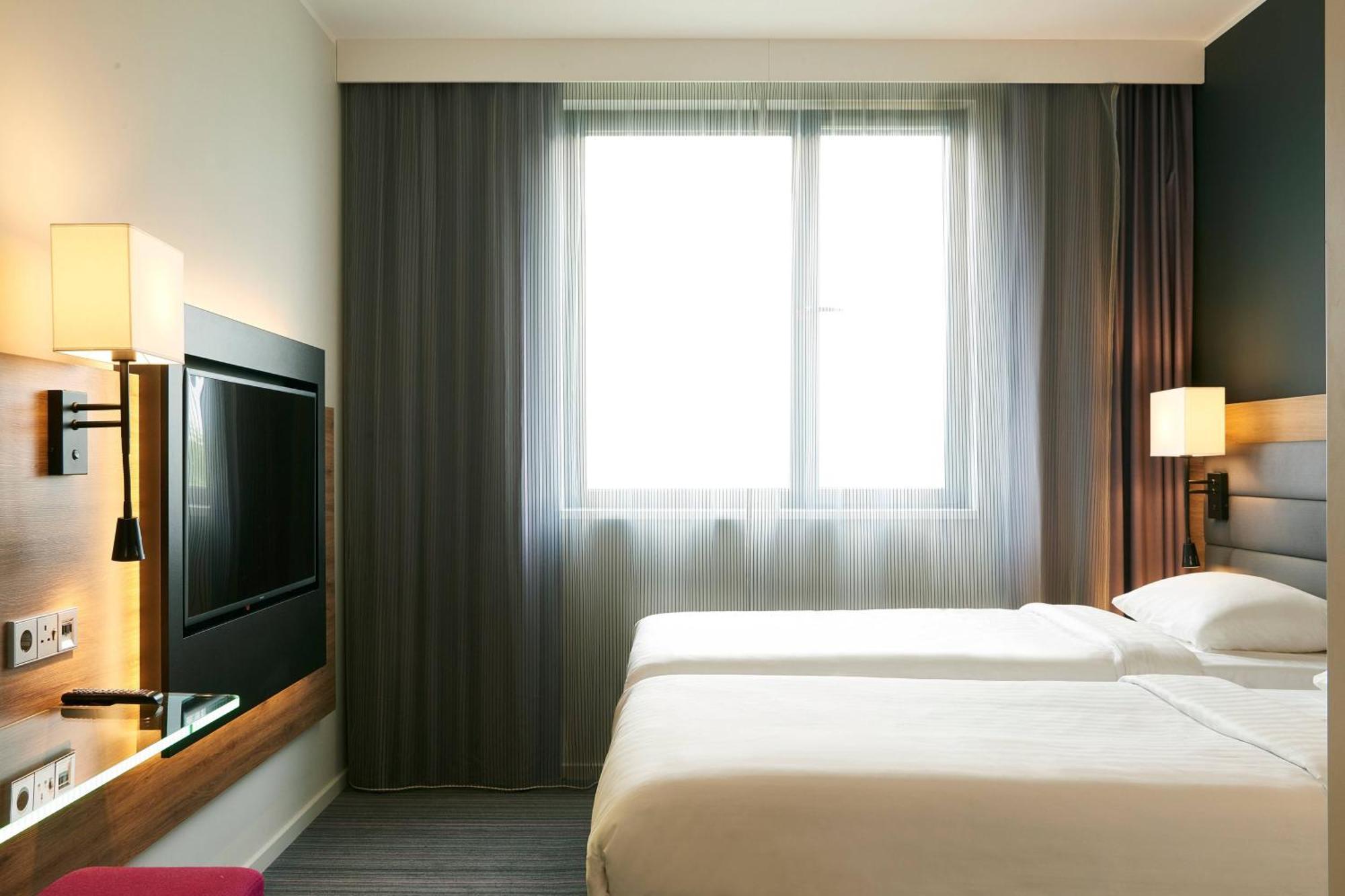 Moxy Southampton Ξενοδοχείο Εξωτερικό φωτογραφία
